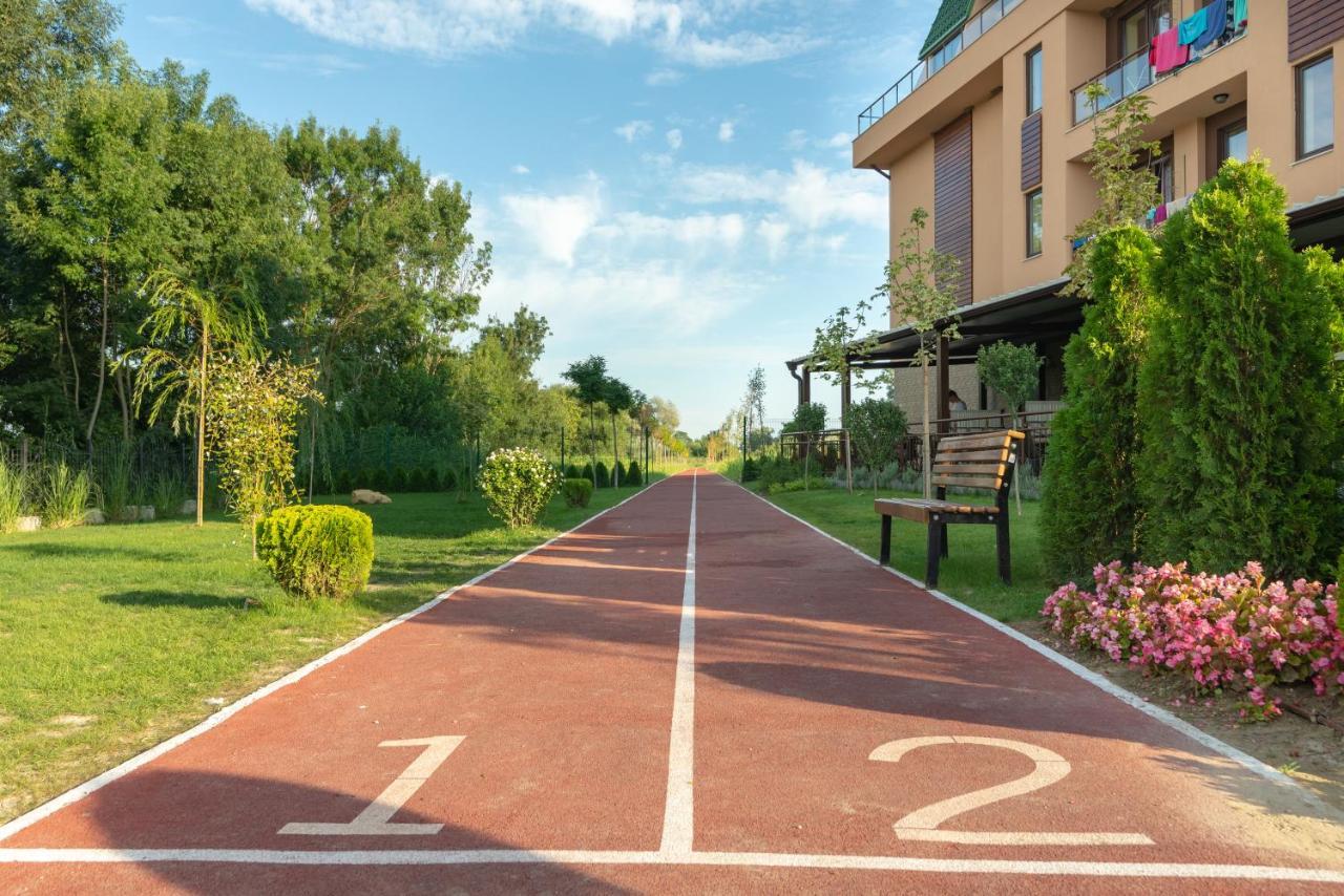 Camp And Pool Hotel Kranevo Exterior foto