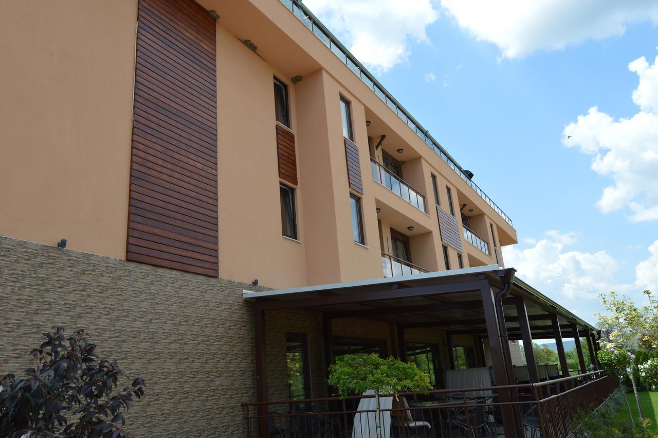Camp And Pool Hotel Kranevo Exterior foto