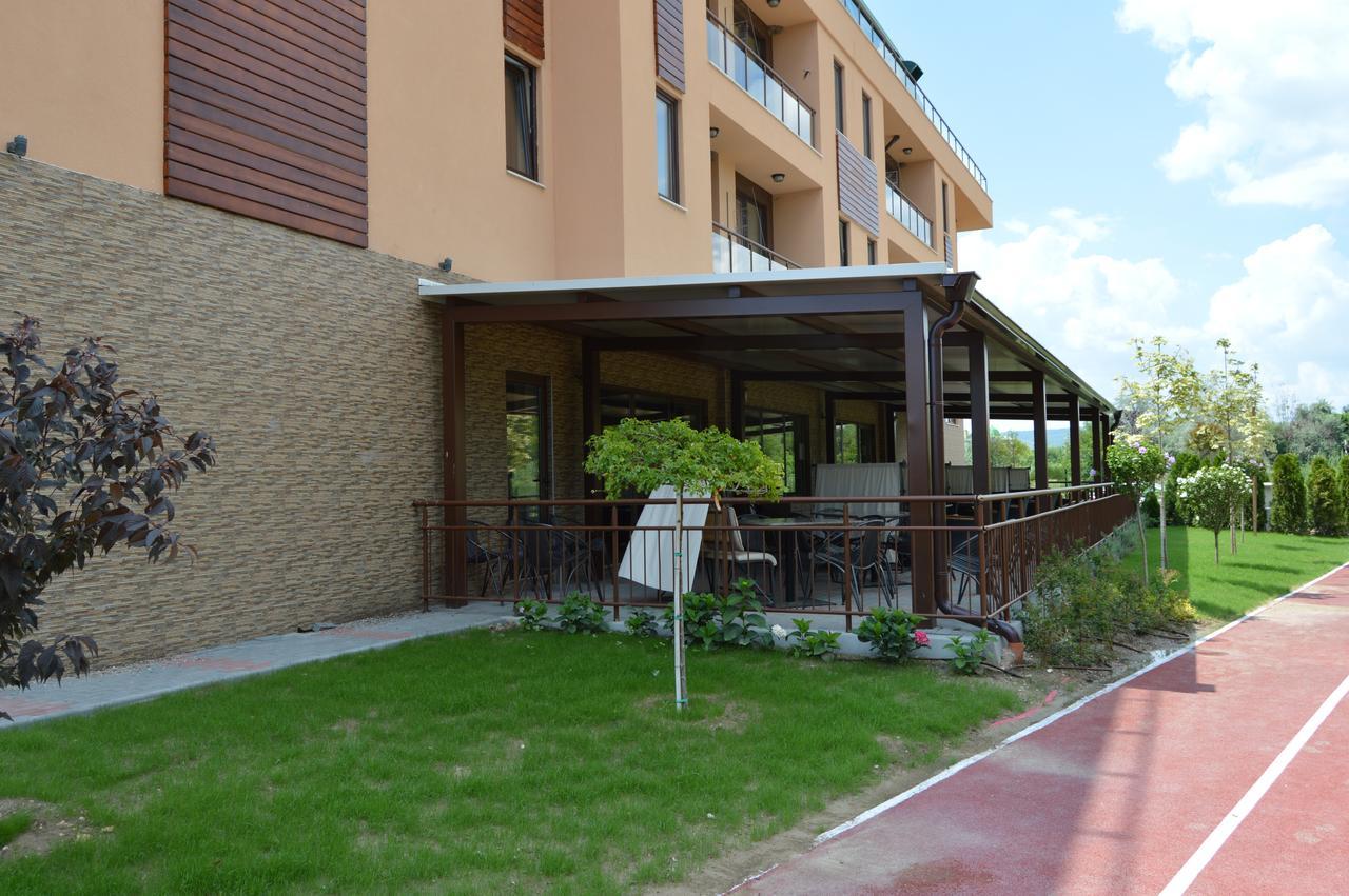 Camp And Pool Hotel Kranevo Exterior foto