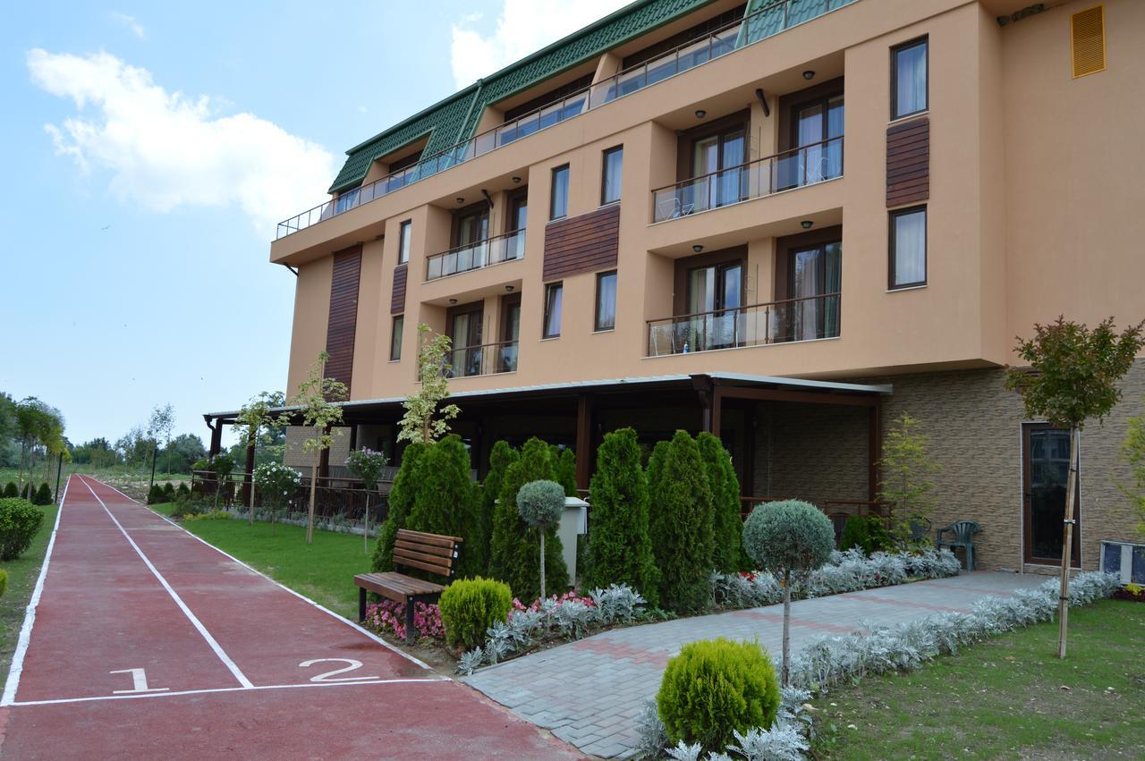 Camp And Pool Hotel Kranevo Exterior foto